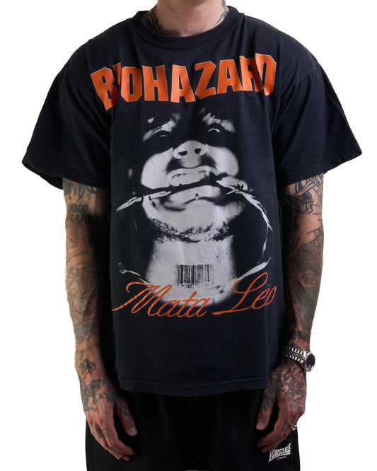 Vintage 1996 Biohazard Mata Leao T-Shirt