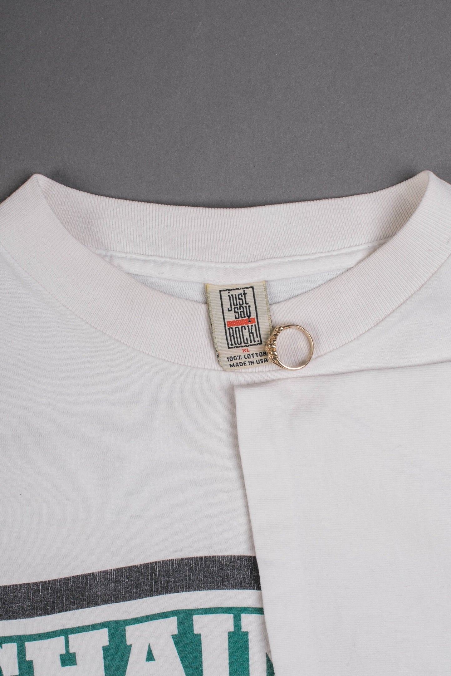 Vintage 90’s Chain Of Strength What Holds Us Apart T-Shirt