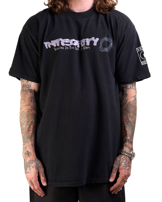 Vintage 90’s Integrity Seasons In The Size Of Days T-Shirt