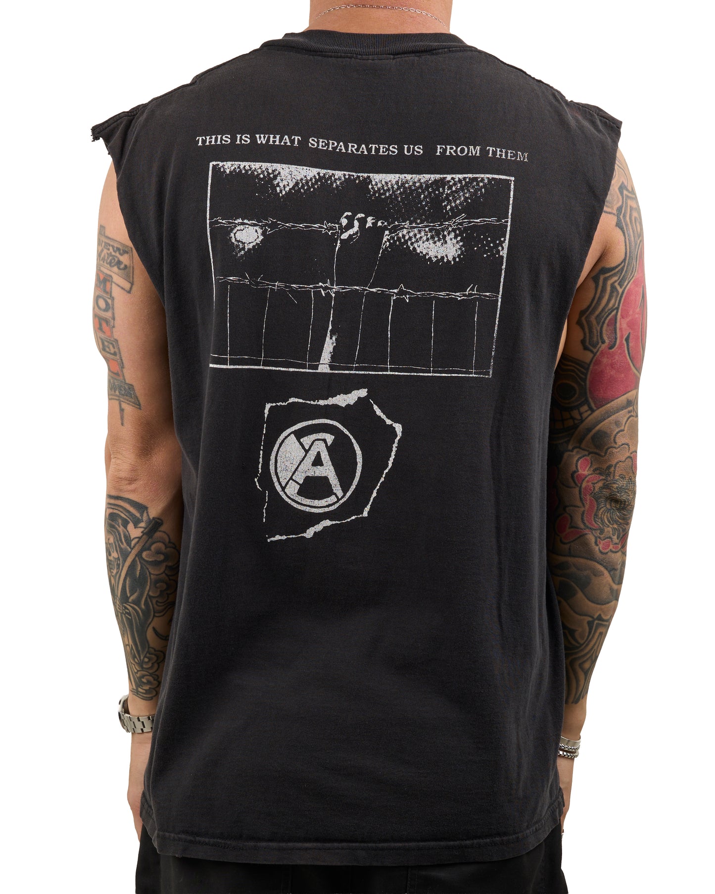 Vintage 90’s Aus-Rotten T-Shirt