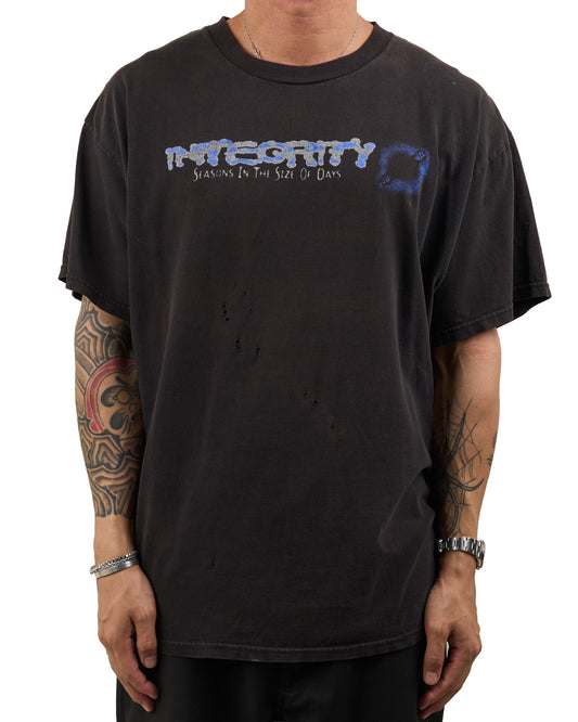 Vintage 90’s Integrity Seasons In The Size Of Days T-Shirt