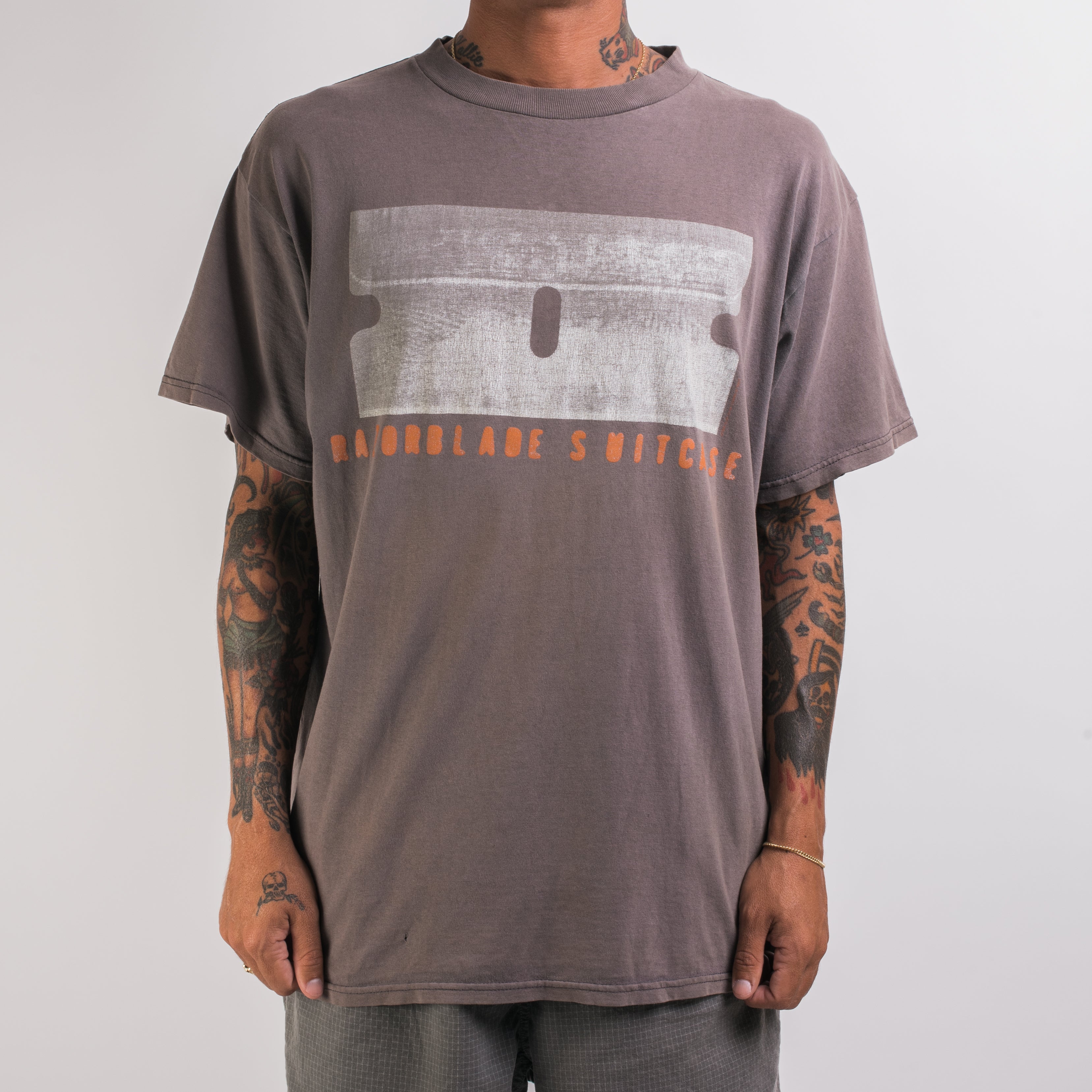 Vintage 1996 Bush Razorblade Suitcase T-Shirt – Mills Vintage USA