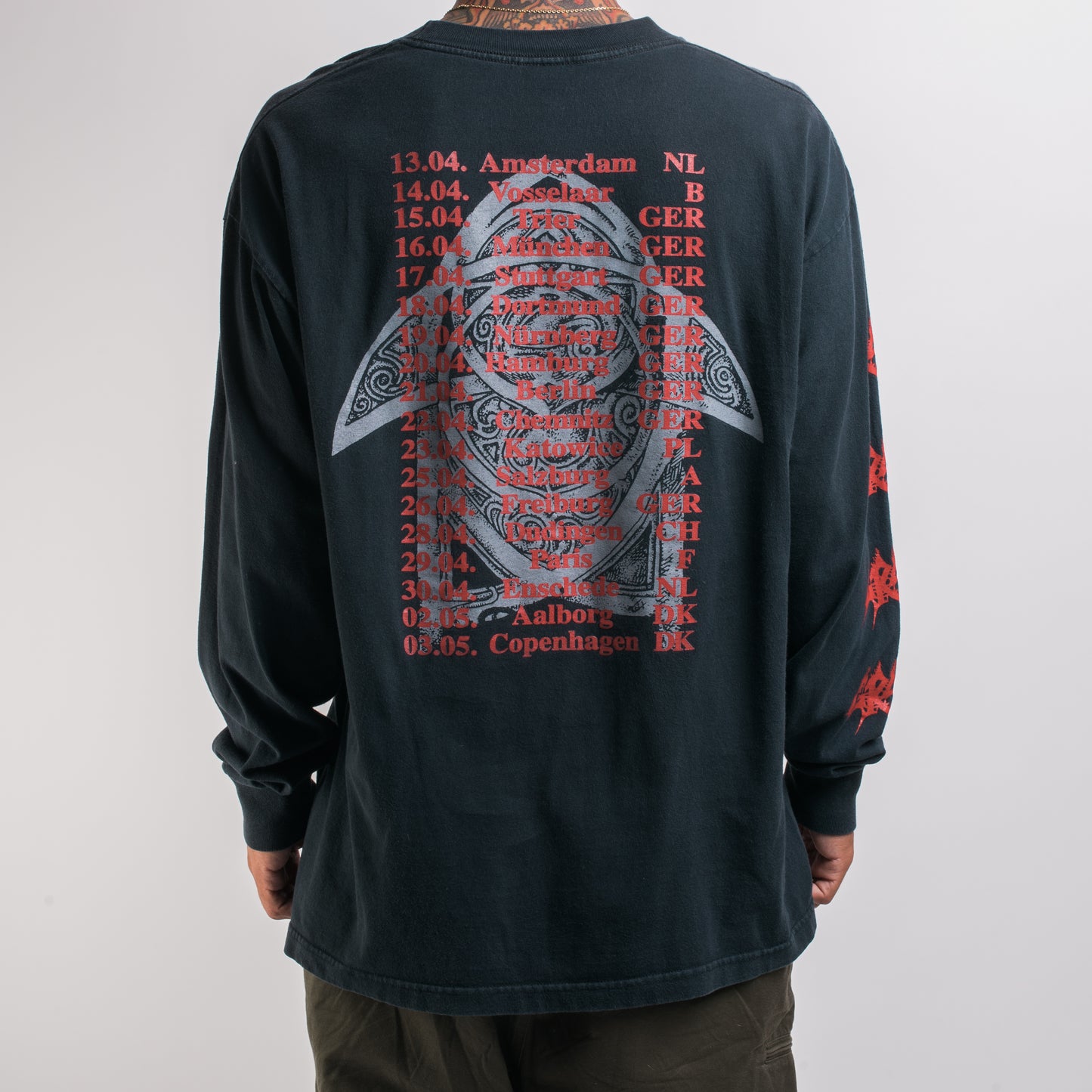 Vintage 90’s Grave Tour Longsleeve